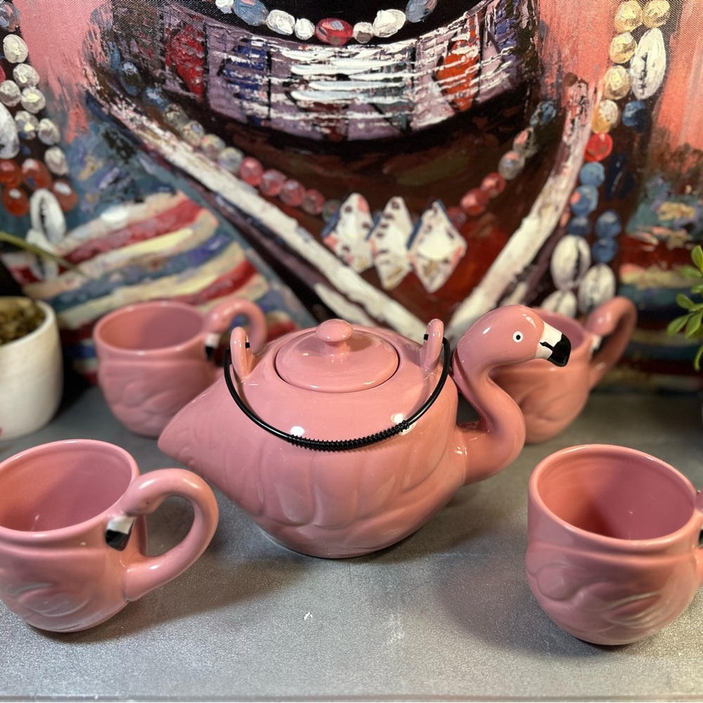 Flamingo Pink Tea Set - 4 Piece